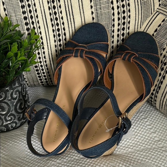 Tommy Hilfiger Shoes - Tommy Hilfiger Blue and Tan Sandals with Cross-Over Straps NEW